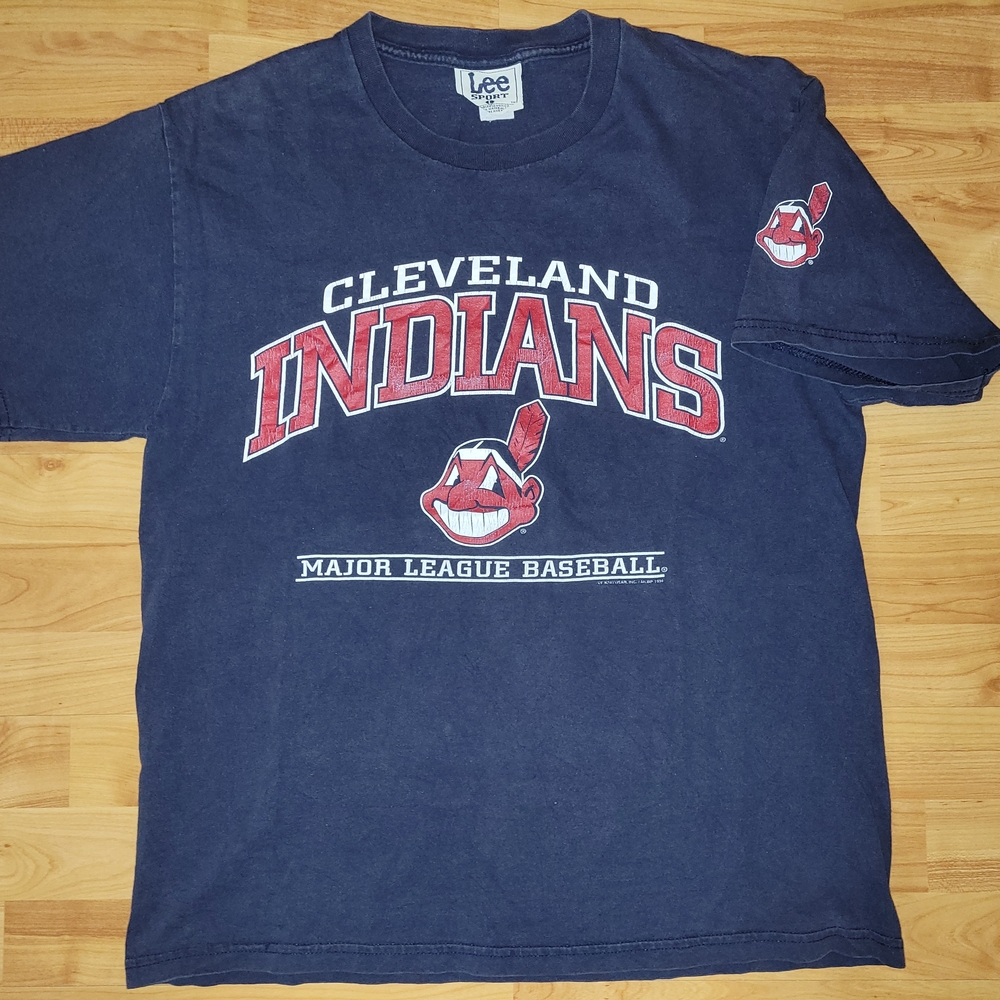 Vintage Cleveland Indians MLB Large Lee Sport Deadstock Retro Navy T-Shirt